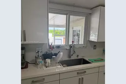 21750 NW 1st St, Pembroke Pines, FL 33029 - Photo 6