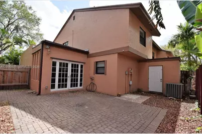 14 Chestnut Cir, Cooper City, FL 33026 - Photo 16