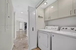 3000 Island Blvd, Aventura, FL 33160 - Photo 36