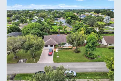16330 SW 282nd St, Homestead, FL 33033 - Photo 2