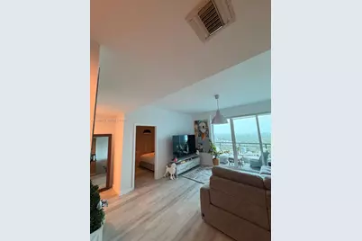 60 SW 13th St #3407, Miami, FL 33130 - Photo 16