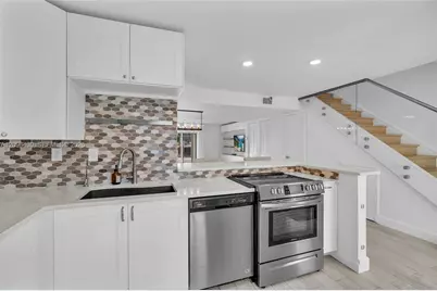 3925 NE 167th St #20, North Miami Beach, FL 33160 - Photo 18