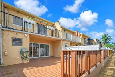 3925 NE 167th St #20, North Miami Beach, FL 33160 - Photo 30