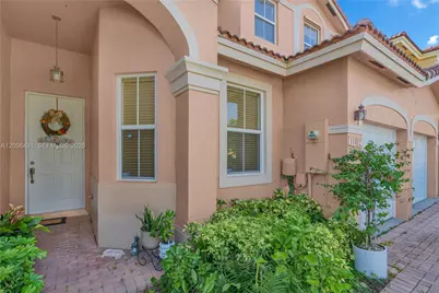 11402 SW 137th Pl, Miami, FL 33186 - Photo 2