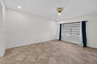 1401 SW 128th Ter #405H, Pembroke Pines, FL 33027 - Photo 8