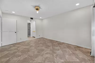 1401 SW 128th Ter #405H, Pembroke Pines, FL 33027 - Photo 10