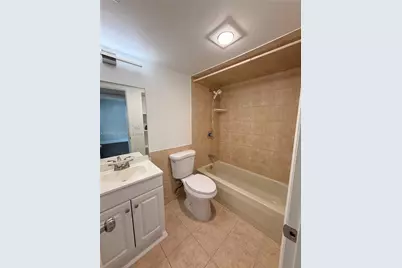 1021 Mockingbird Ln #404, Plantation, FL 33324 - Photo 14