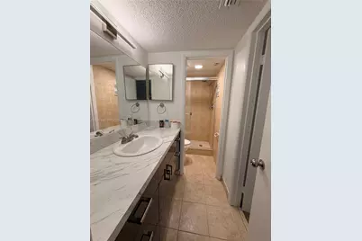 1021 Mockingbird Ln #404, Plantation, FL 33324 - Photo 1