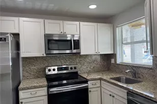 8325 Sunrise Lakes Blvd, Sunrise, FL 33322 - Photo 4