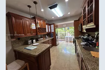 2331 SW 7th St, Miami, FL 33135 - Photo 10
