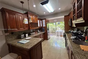 2331 SW 7th St, Miami, FL 33135 - Photo 10