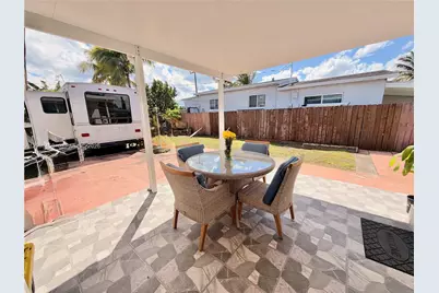 9360 SW 37th St, Miami, FL 33165 - Photo 20
