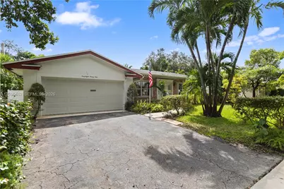 4899 NW 7th Dr, Plantation, FL 33317 - Photo 12