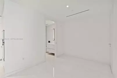 300 Biscayne Boulevard Way #3805W, Miami, FL 33131 - Photo 6