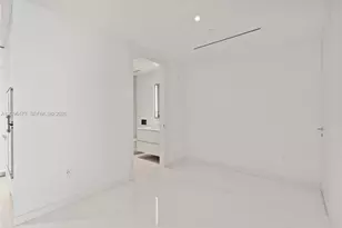 300 Biscayne Blvd Way, Miami, FL 33131 - Photo 6