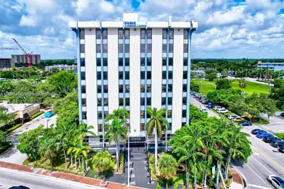 12550 Biscayne Blvd #304, North Miami, FL 33181 - Photo 1