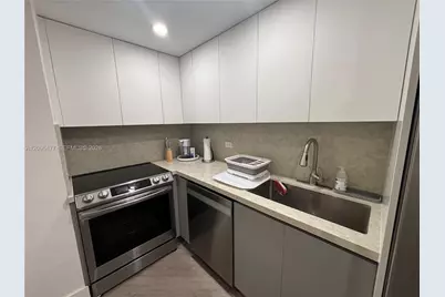 905 Brickell Bay Dr #1124, Miami, FL 33131 - Photo 6
