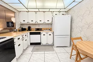 600 Parkview Dr, Hallandale Beach, FL 33009 - Photo 2
