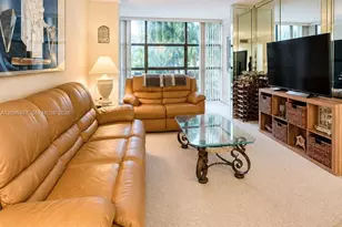 600 Parkview Dr, Hallandale Beach, FL 33009 - Photo 6