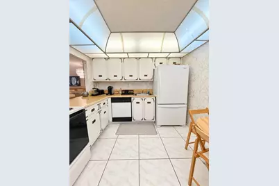 600 Parkview Dr #206, Hallandale Beach, FL 33009 - Photo 2