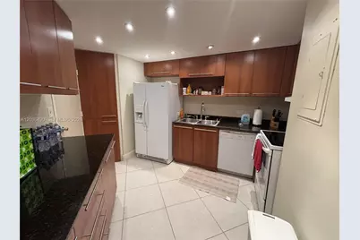 801 Brickell Bay Dr #1265, Miami, FL 33131 - Photo 6