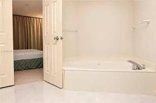 3500 Mystic Pointe Dr, Aventura, FL 33180 - Photo 30
