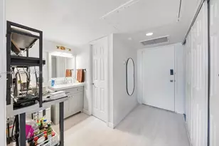 11111 Biscayne Blvd, Miami, FL 33181 - Photo 16