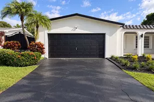 11701 NW 14th St, Pembroke Pines, FL 33026 - Photo 2