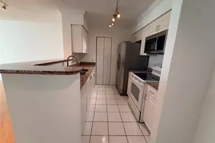 1155 Brickell Bay Dr, Miami, FL 33131 - Photo 4