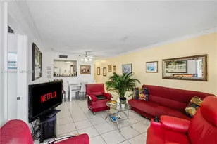 4301 Collins Ave, Miami Beach, FL 33140 - Photo 14
