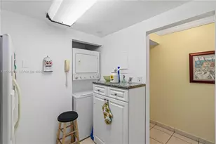 4301 Collins Ave, Miami Beach, FL 33140 - Photo 20