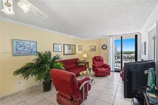 4301 Collins Ave, Miami Beach, FL 33140 - Photo 12