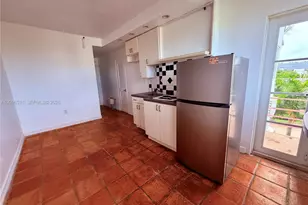 255 W 24th St, Miami Beach, FL 33140 - Photo 4