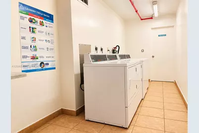 2401 Collins Ave #1807, Miami Beach, FL 33140 - Photo 18