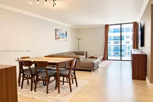 2401 Collins Ave, Miami Beach, FL 33140 - Photo 4