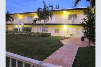 16851 NE 21st Ave #7, North Miami Beach, FL 33162 - Photo 1