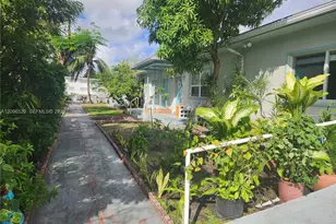 1239 Marseille Dr, Miami Beach, FL 33141 - Photo 4