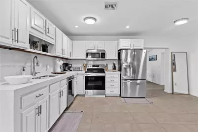 1430 NE 11th St #1430, Homestead, FL 33033 - Photo 14
