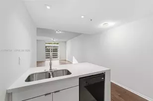 185 SE 14th Terrace, Miami, FL 33131 - Photo 12