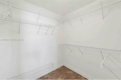 8033 San Vista Cir #12R, Other City - In The State Of Florida, FL 34109 - Photo 22