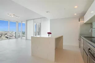 1040 Biscayne Blvd, Miami, FL 33132 - Photo 4