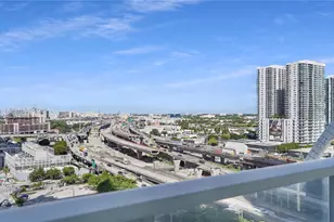 1040 Biscayne Blvd, Miami, FL 33132 - Photo 20