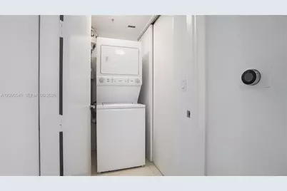 1040 Biscayne Blvd #1206, Miami, FL 33132 - Photo 26