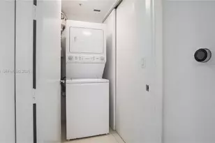 1040 Biscayne Blvd, Miami, FL 33132 - Photo 26