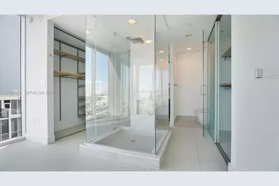1040 Biscayne Blvd #1206, Miami, FL 33132 - Photo 14