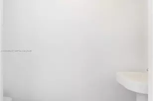 1040 Biscayne Blvd, Miami, FL 33132 - Photo 24