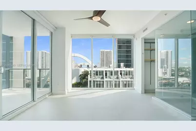 1040 Biscayne Blvd #1206, Miami, FL 33132 - Photo 10
