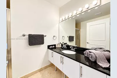 31 SE 5th Street 31 SE 5th Street #4314, Miami, FL 33131 - Photo 28