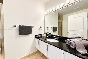 31 SE 5th Street 31 SE 5th St, Miami, FL 33131 - Photo 28