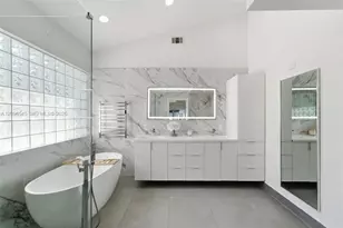 1391 NW 185th Terrace, Pembroke Pines, FL 33029 - Photo 18